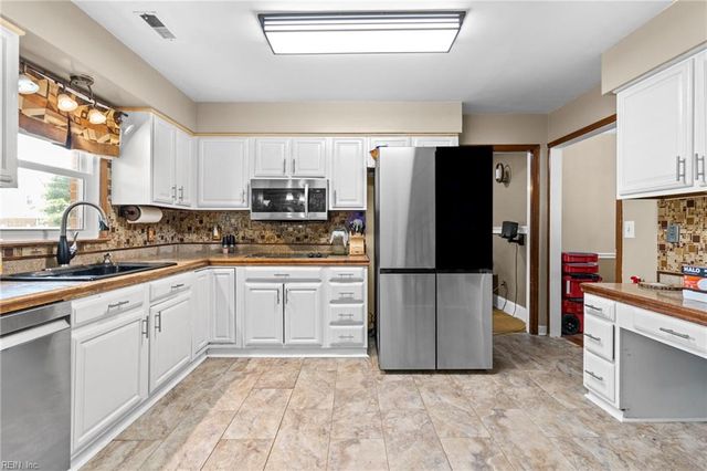 205 Fillmore PL, Chesapeake, VA 23325
