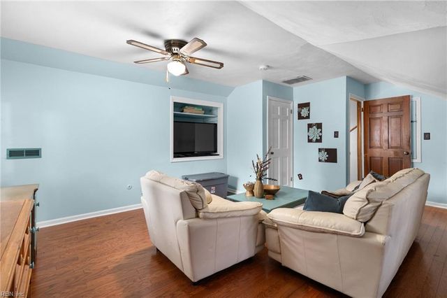 205 Fillmore PL, Chesapeake, VA 23325