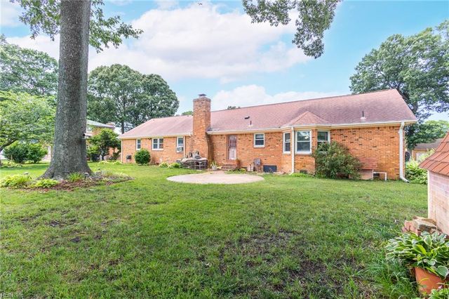 205 Fillmore PL, Chesapeake, VA 23325