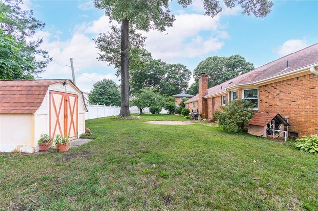 205 Fillmore PL, Chesapeake, VA 23325