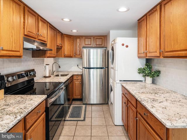 1725 LEISURE WAY, Crofton, MD 21114