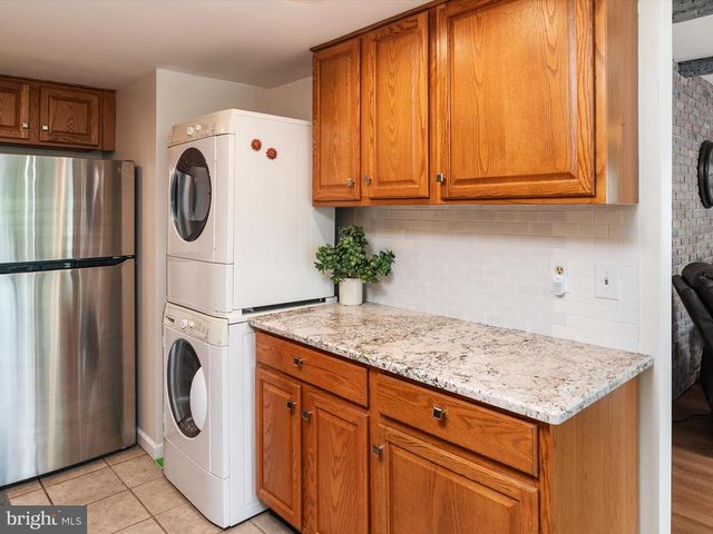 1725 LEISURE WAY, Crofton, MD 21114
