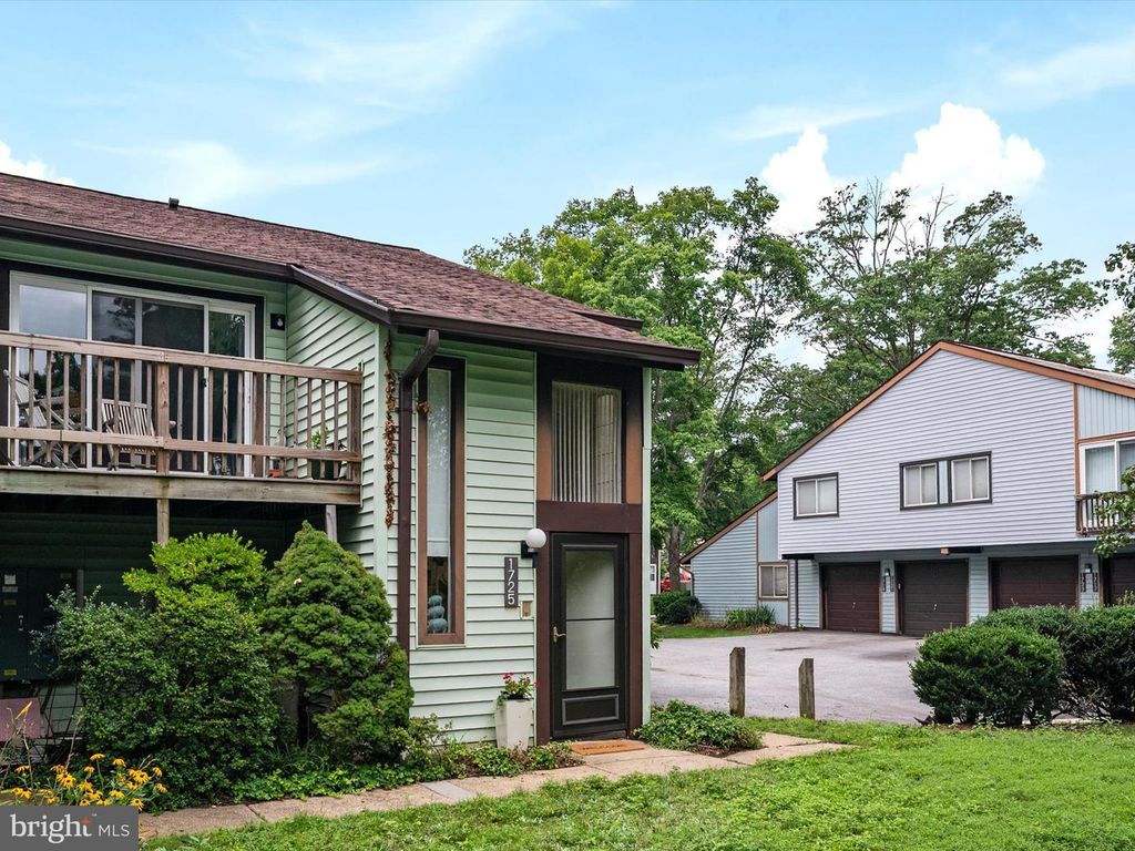 1725 LEISURE WAY, Crofton, MD 21114