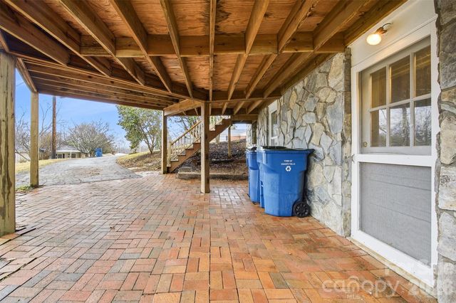 44 Forest Avenue, Granite Falls, NC 28630