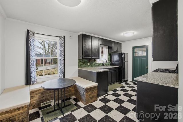 44 Forest Avenue, Granite Falls, NC 28630