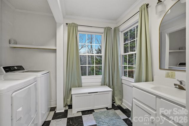 44 Forest Avenue, Granite Falls, NC 28630