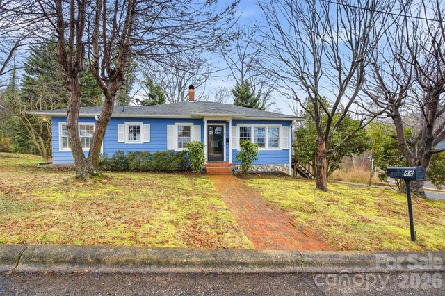 44 Forest Avenue, Granite Falls, NC 28630