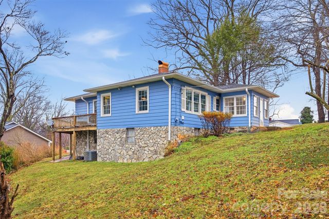 44 Forest Avenue, Granite Falls, NC 28630