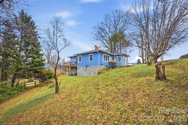 44 Forest Avenue, Granite Falls, NC 28630