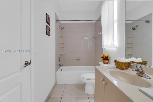 3920 NE 13th Dr, Homestead, FL 33033