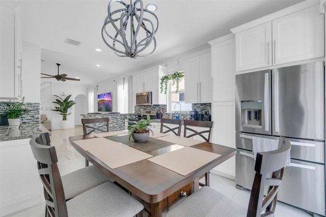 3920 NE 13th Dr, Homestead, FL 33033