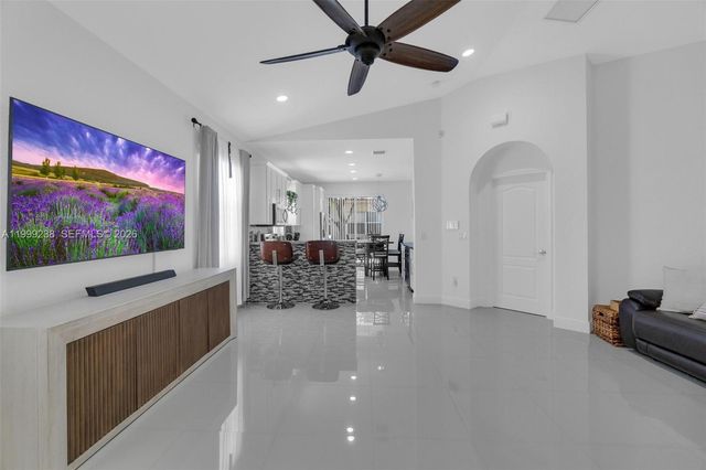 3920 NE 13th Dr, Homestead, FL 33033