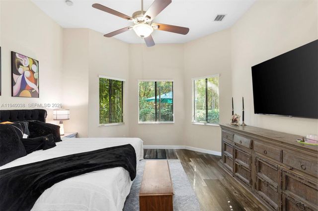 7666 SW 193rd Ln, Cutler Bay, FL 33157