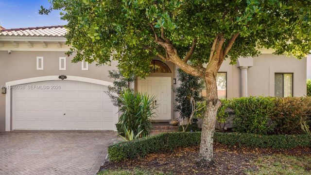 7666 SW 193rd Ln, Cutler Bay, FL 33157