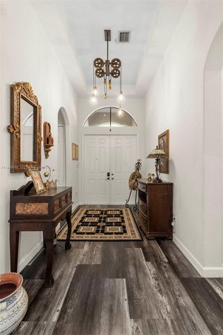 7666 SW 193rd Ln, Cutler Bay, FL 33157