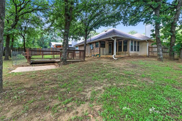 616 Lake Crest Parkway, Azle, TX 76020