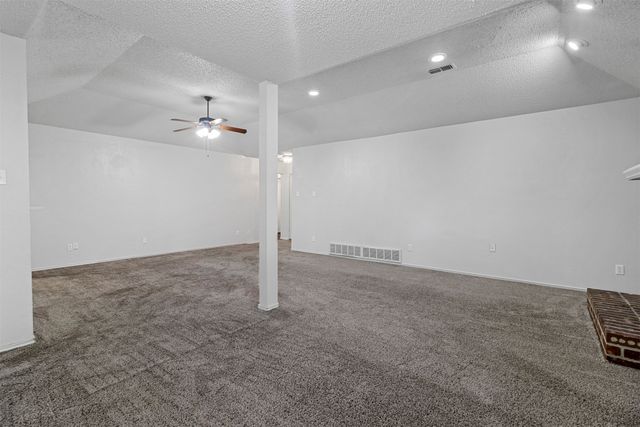 616 Lake Crest Parkway, Azle, TX 76020
