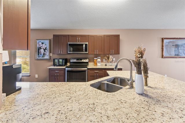 1527 COUNTRY CHASE STREET, Lakeland, FL 33810