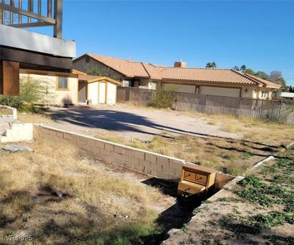 2784 Belcastro Street, Las Vegas, NV 89117