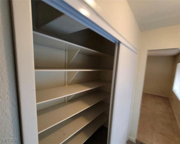 2784 Belcastro Street, Las Vegas, NV 89117