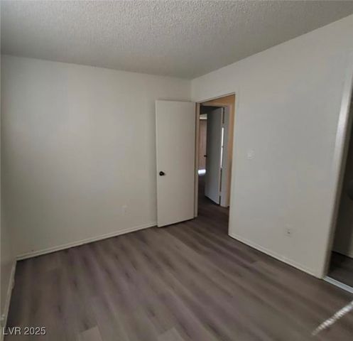 2784 Belcastro Street, Las Vegas, NV 89117