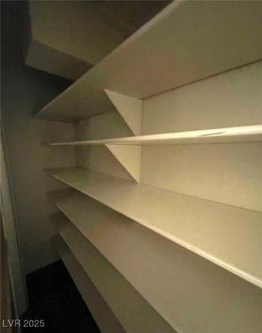 2784 Belcastro Street, Las Vegas, NV 89117