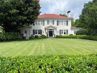 2544 Peachtree NW Road 6, Atlanta, GA 30305