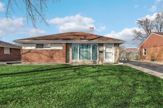 686 E 155th Street, South Holland, IL 60473