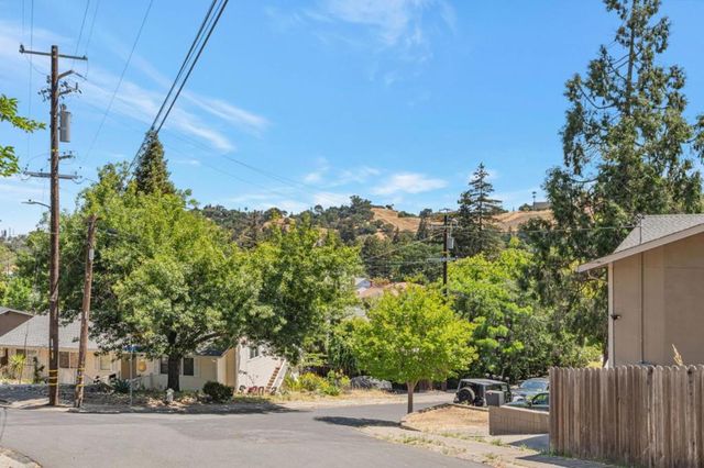 3504 SUNRISE Court, Martinez, CA 94553