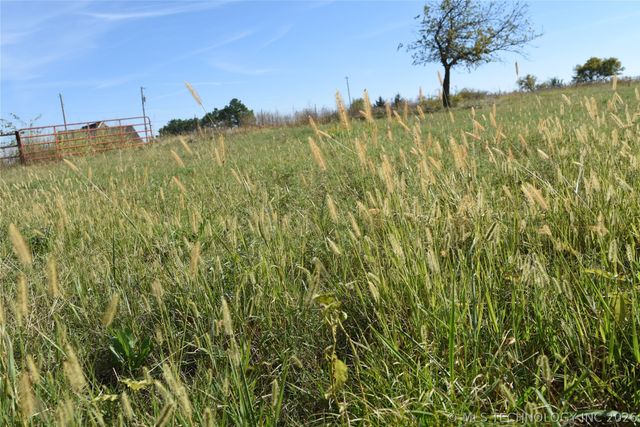 4621 E Garfield Road, Beggs, OK 74421