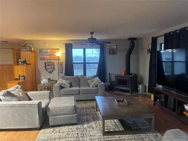 4621 E Garfield Road, Beggs, OK 74421