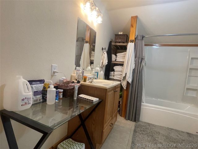 4621 E Garfield Road, Beggs, OK 74421