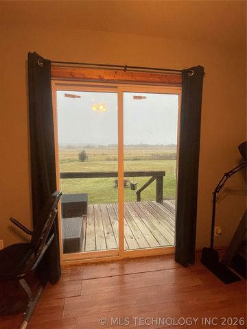 4621 E Garfield Road, Beggs, OK 74421