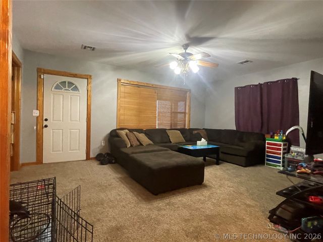 4621 E Garfield Road, Beggs, OK 74421