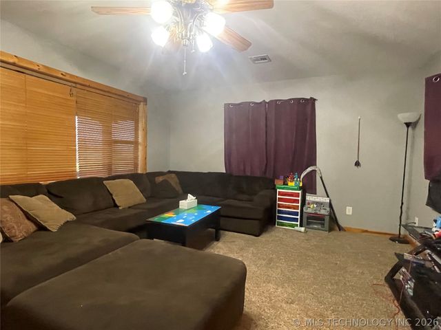 4621 E Garfield Road, Beggs, OK 74421