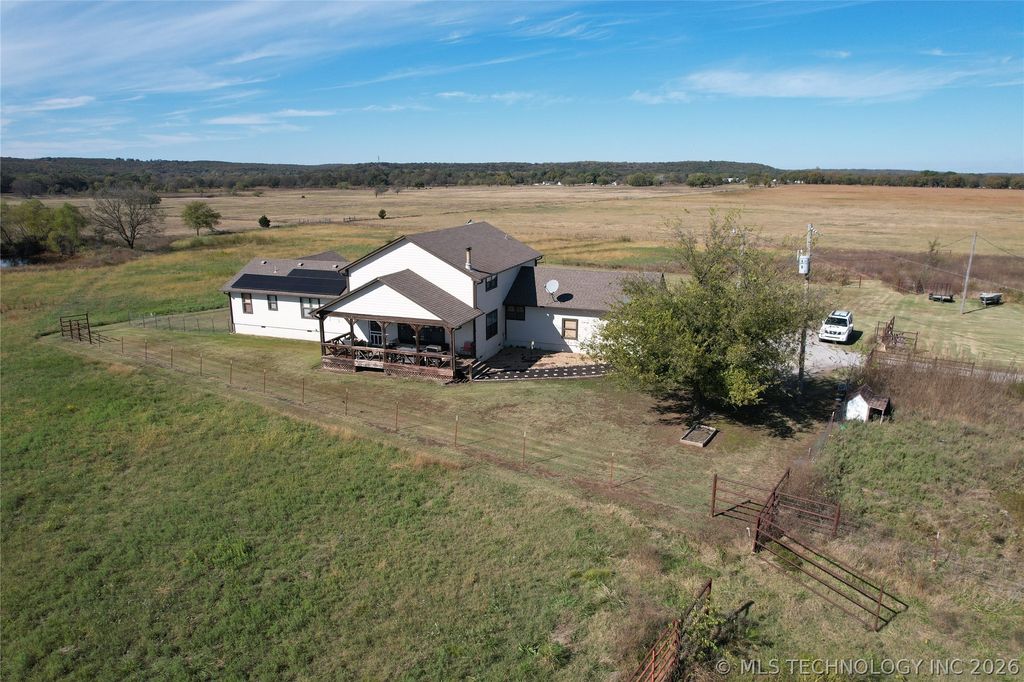 4621 E Garfield Road, Beggs, OK 74421