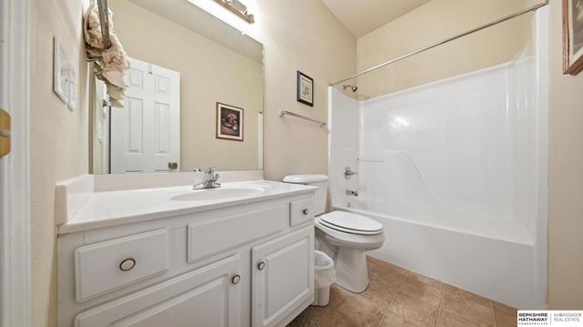 14516 Locust Street, Omaha, NE 68116