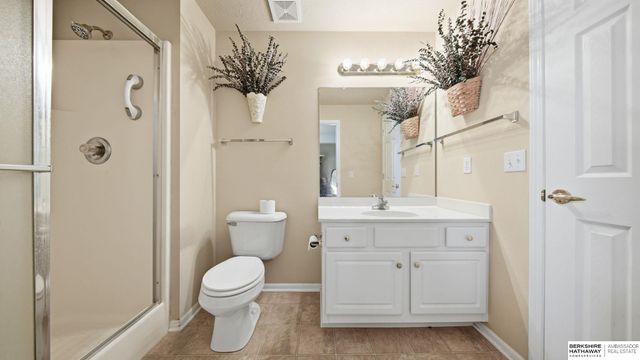 14516 Locust Street, Omaha, NE 68116