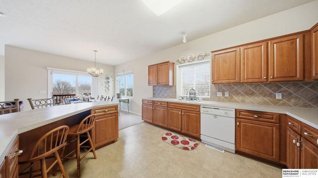 14516 Locust Street, Omaha, NE 68116