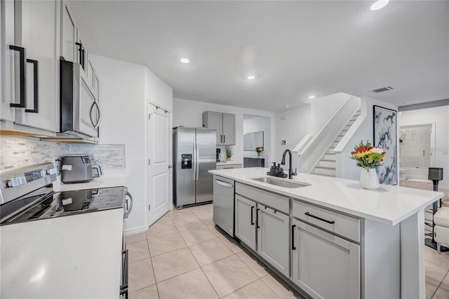 10482 QUAIL GROVE WAY, San Antonio, FL 33576