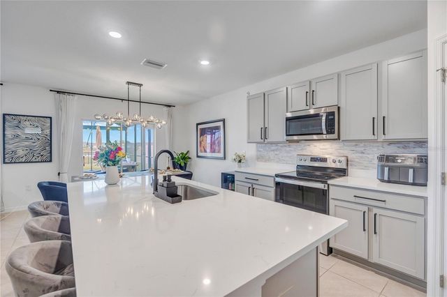 10482 QUAIL GROVE WAY, San Antonio, FL 33576