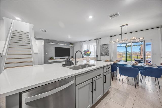 10482 QUAIL GROVE WAY, San Antonio, FL 33576