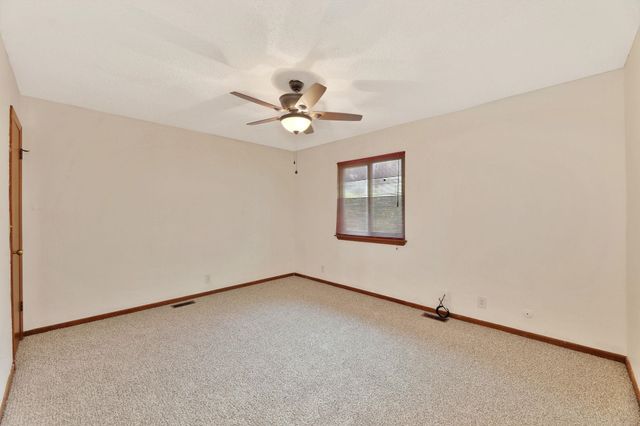 929 E 53rd St S, Wichita, KS 67216