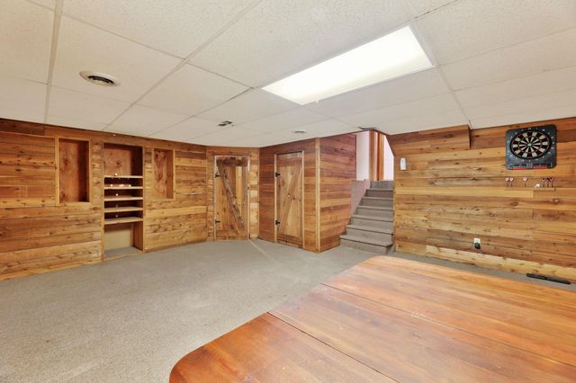 929 E 53rd St S, Wichita, KS 67216