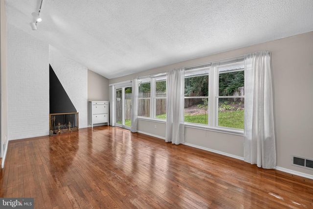 7027 JEFFERSON AVE, Falls Church, VA 22042