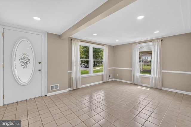 7027 JEFFERSON AVE, Falls Church, VA 22042