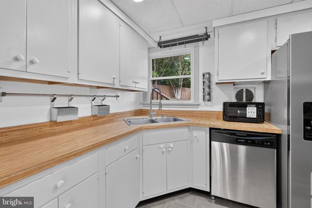 7027 JEFFERSON AVE, Falls Church, VA 22042