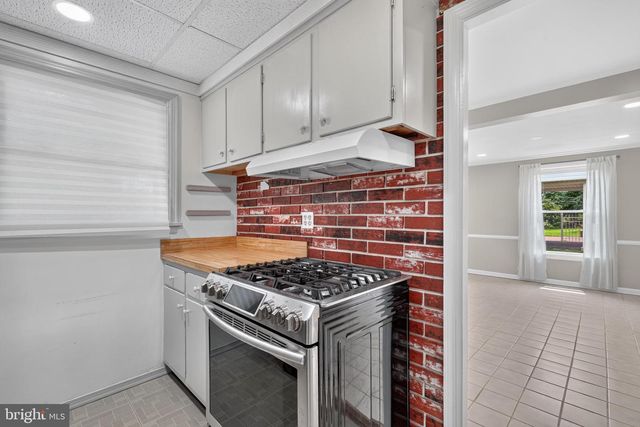 7027 JEFFERSON AVE, Falls Church, VA 22042