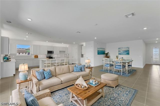 17013 GREAT HERON LN, Punta Gorda, FL 33982