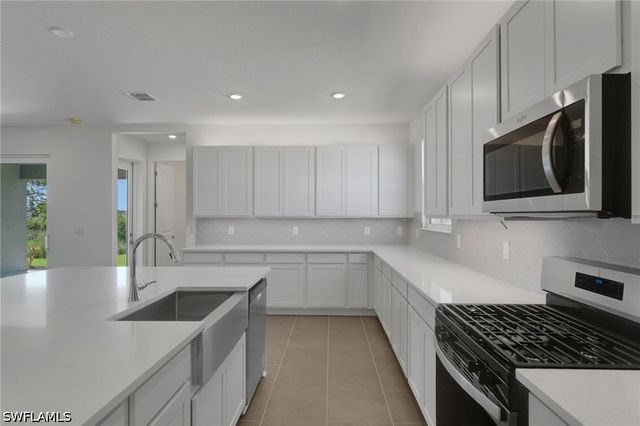 17013 GREAT HERON LN, Punta Gorda, FL 33982